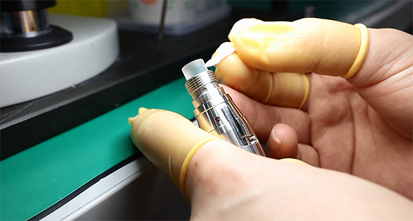 創(chuàng)鑫激光：教你如何清潔光纖連接器！